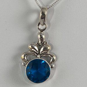 Stunning Faceted 12x12MM 2CT Blue Topaz & 925 Silver Pendant